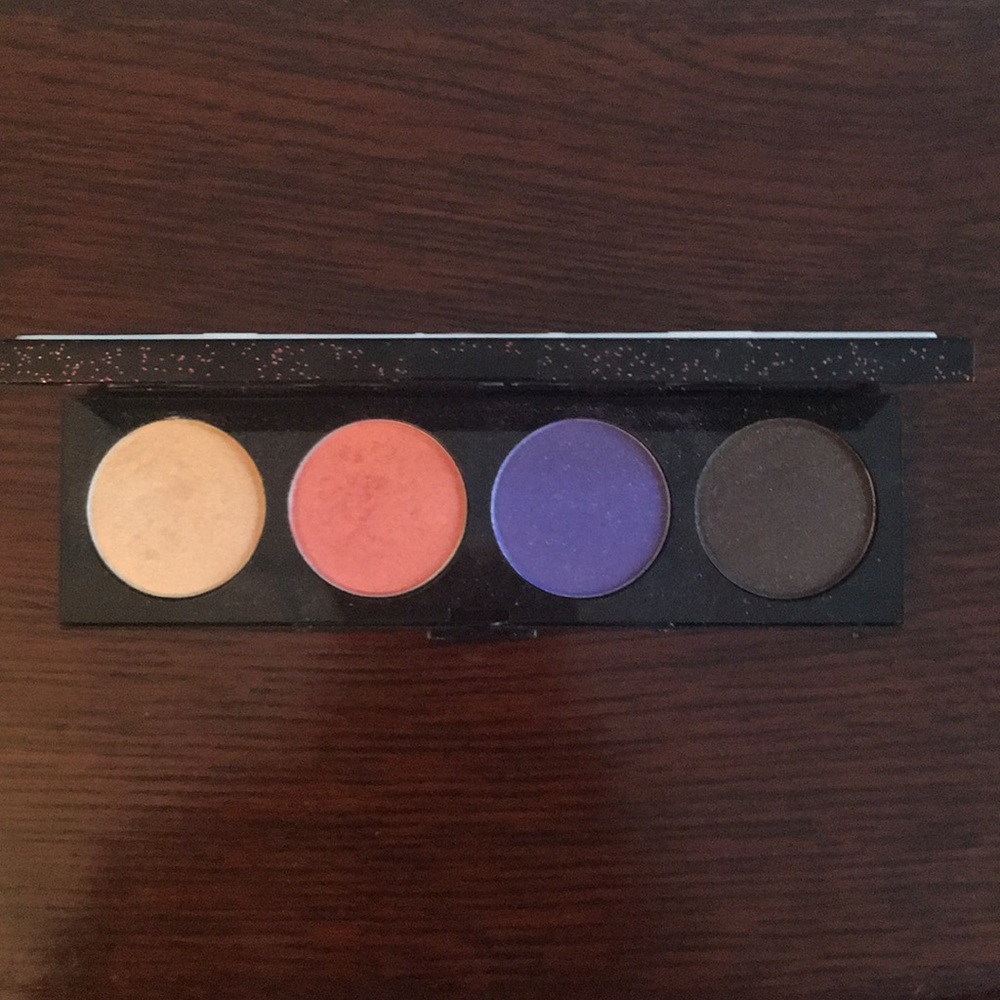 MAC Hello Kitty Lucky Tom Eyeshadow Palette 🎨 🐱